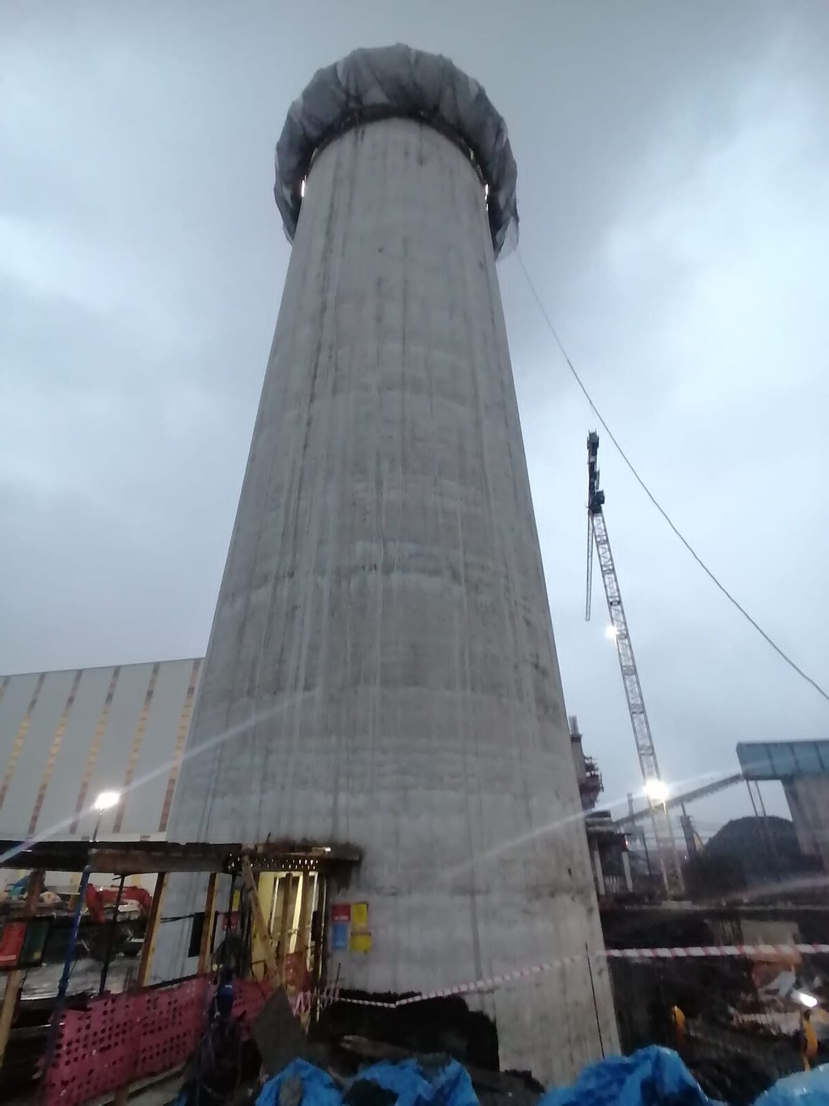 Erdemir – KOK4 Reinforced Concrete Chimney – chimneys construction site in Zonguldak (Ereğli), Türkiye (photo 3)