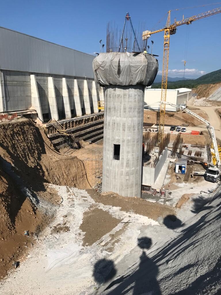 Düzce Cam – Line 3 Reinforced Concrete Chimney – chimneys construction site in Düzce, Türkiye (photo 2)