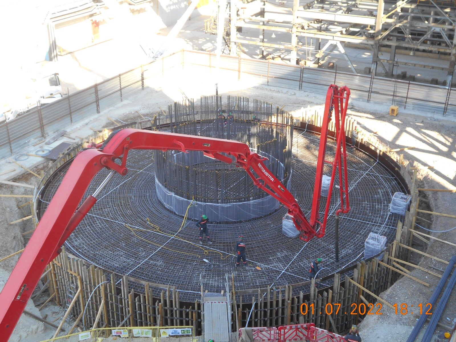 Tüpraş İzmir Refinery – Reinforced Concrete Chimney – chimneys construction site in İzmir, Türkiye (photo 5)
