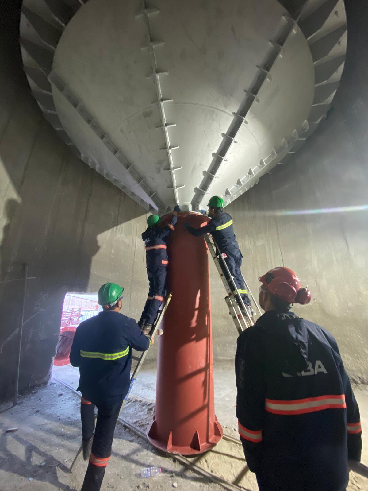 Tüpraş İzmir Refinery – Reinforced Concrete Chimney – chimneys construction site in İzmir, Türkiye (photo 6)