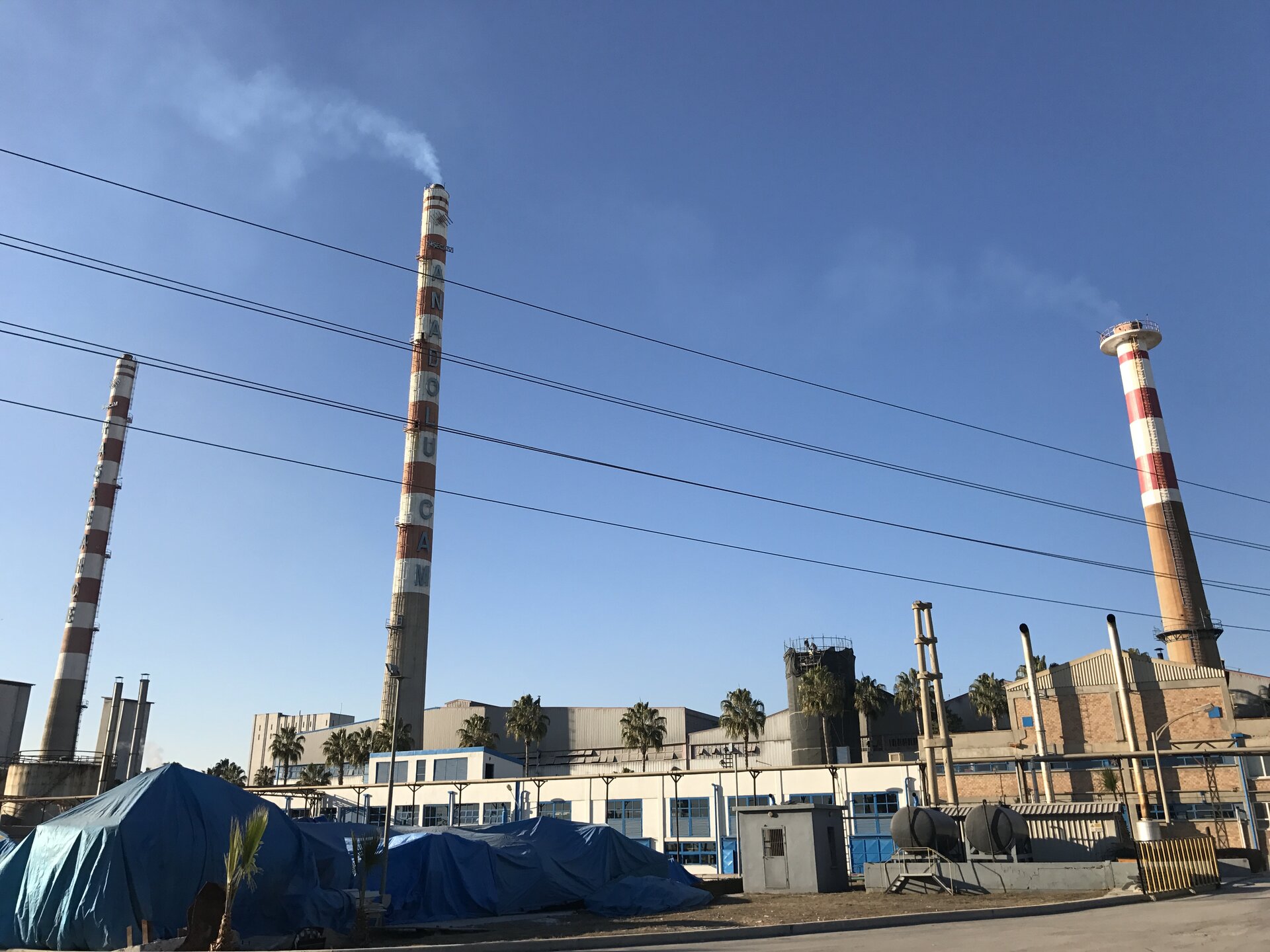 Anadolu Cam – Mersin Factory Chimney Demolition and Reconstruction – revamp construction site in Mersin, Türkiye (photo 4)