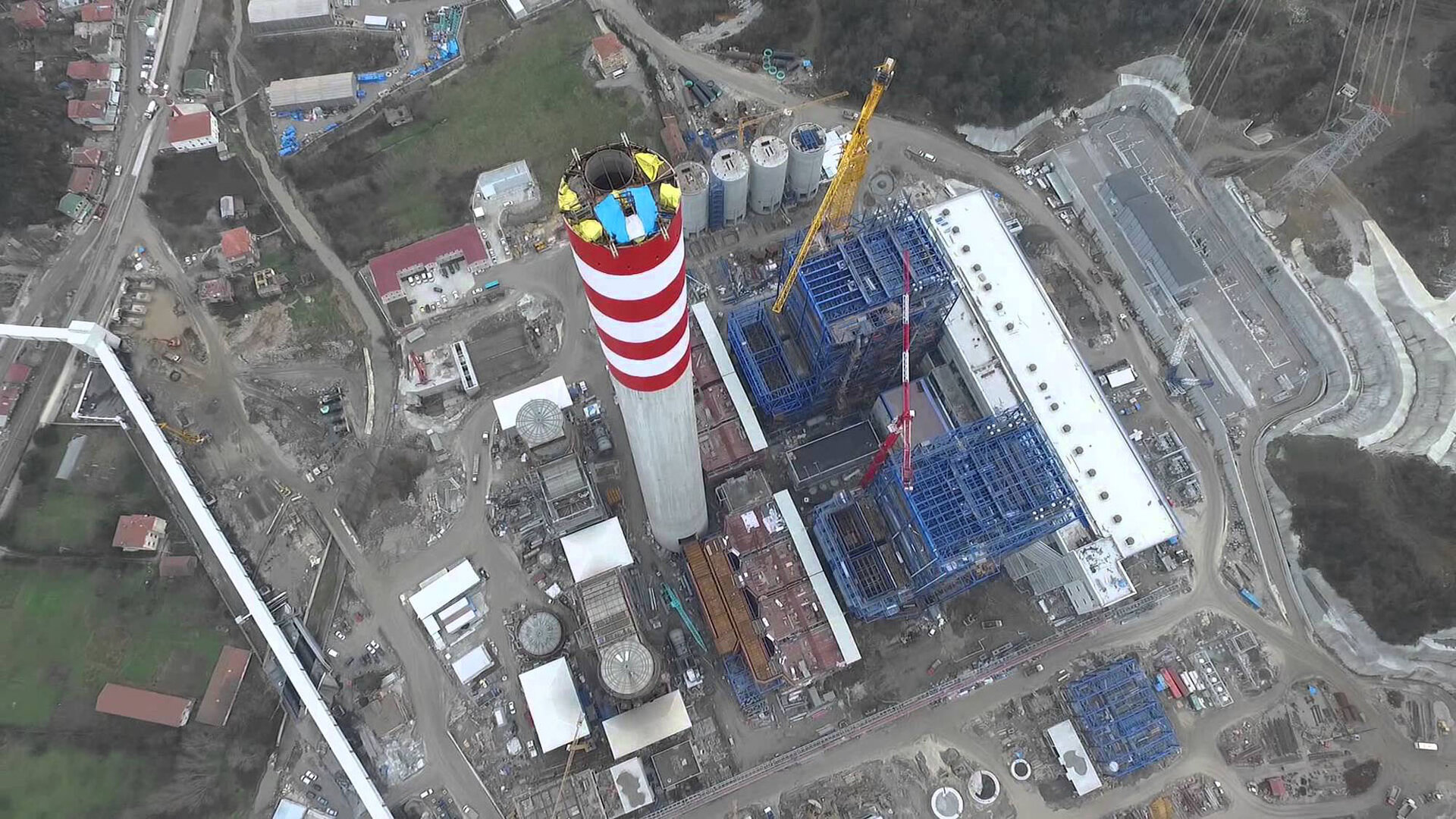 ZETES III Thermal Power Plant – Reinforced Concrete Chimney and Structures – heavy industrial construction site in Zonguldak, Türkiye (photo 2)