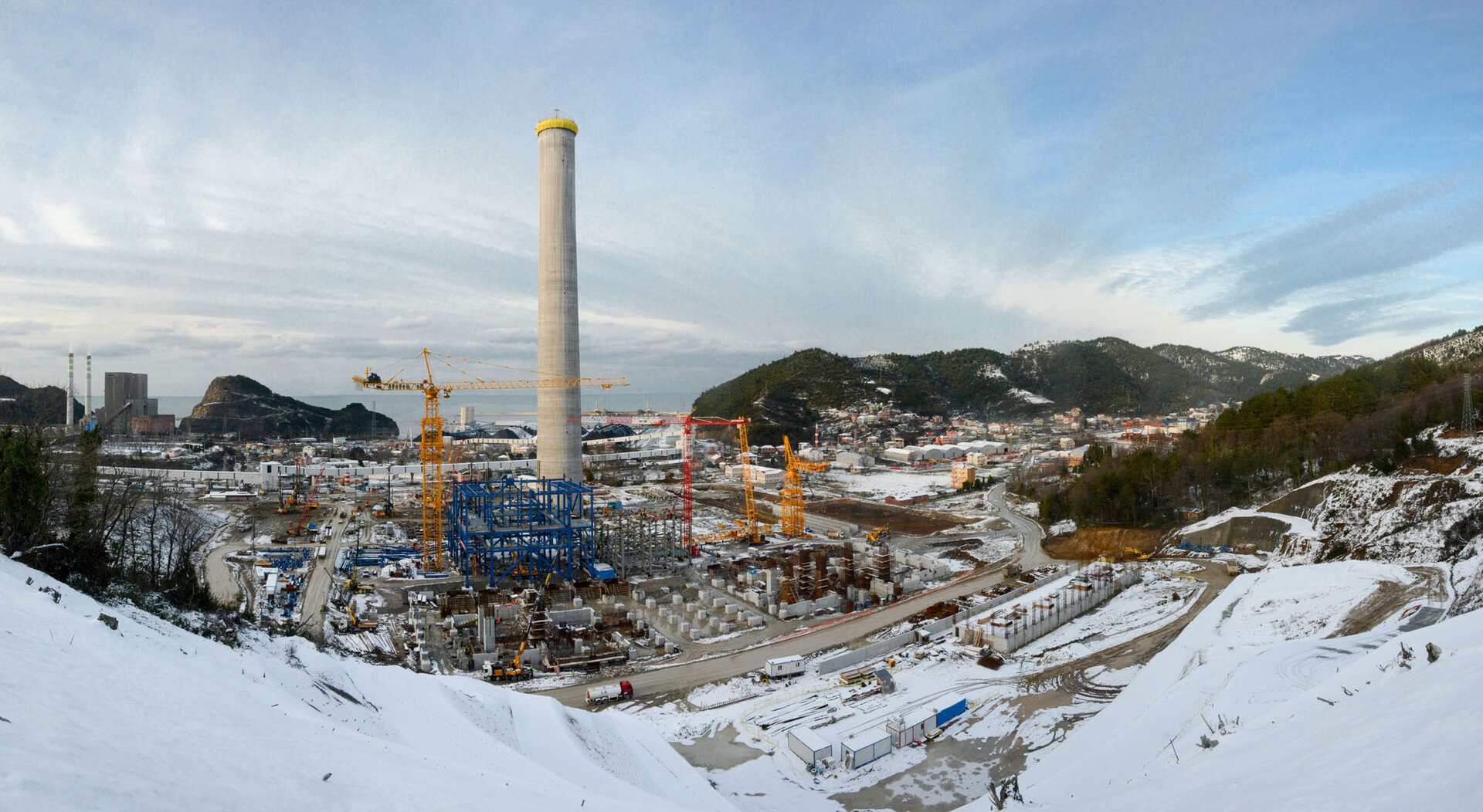 ZETES III Thermal Power Plant – Reinforced Concrete Chimney and Structures – heavy industrial construction site in Zonguldak, Türkiye (photo 7)