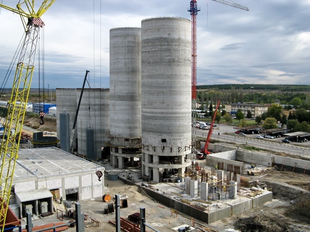 Maritza İztok East 1 Thermal Power Plant – Cooling Tower and Silo Structures – heavy industrial construction site in Galabovo, Bulgaria (photo 4)